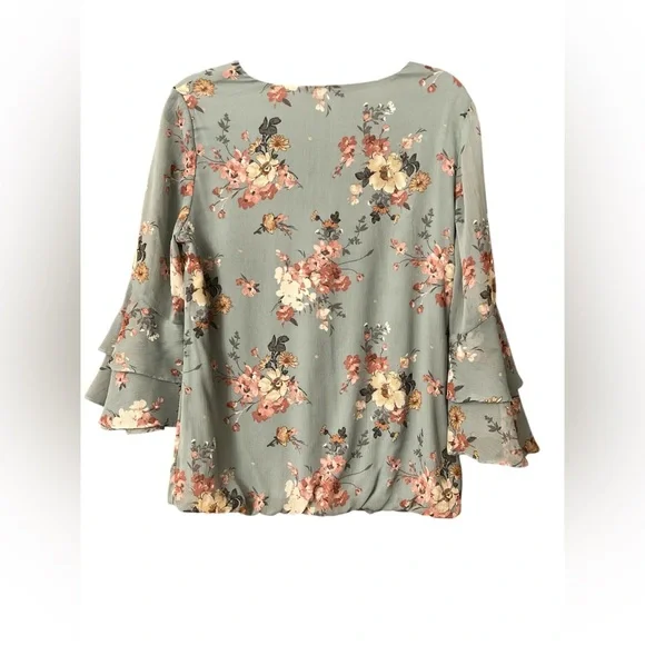 Roz & Ali Double Ruffle Sleeve Bubble Hem Floral Blouse - Picture 6 of 8